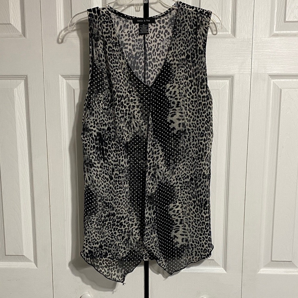 Adele & May animal print sleeveless blouse size XL